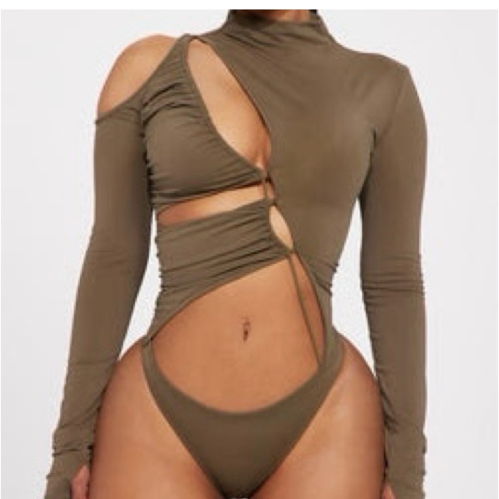 Fashion Nova NWT! Cut-Out Bodysuit
